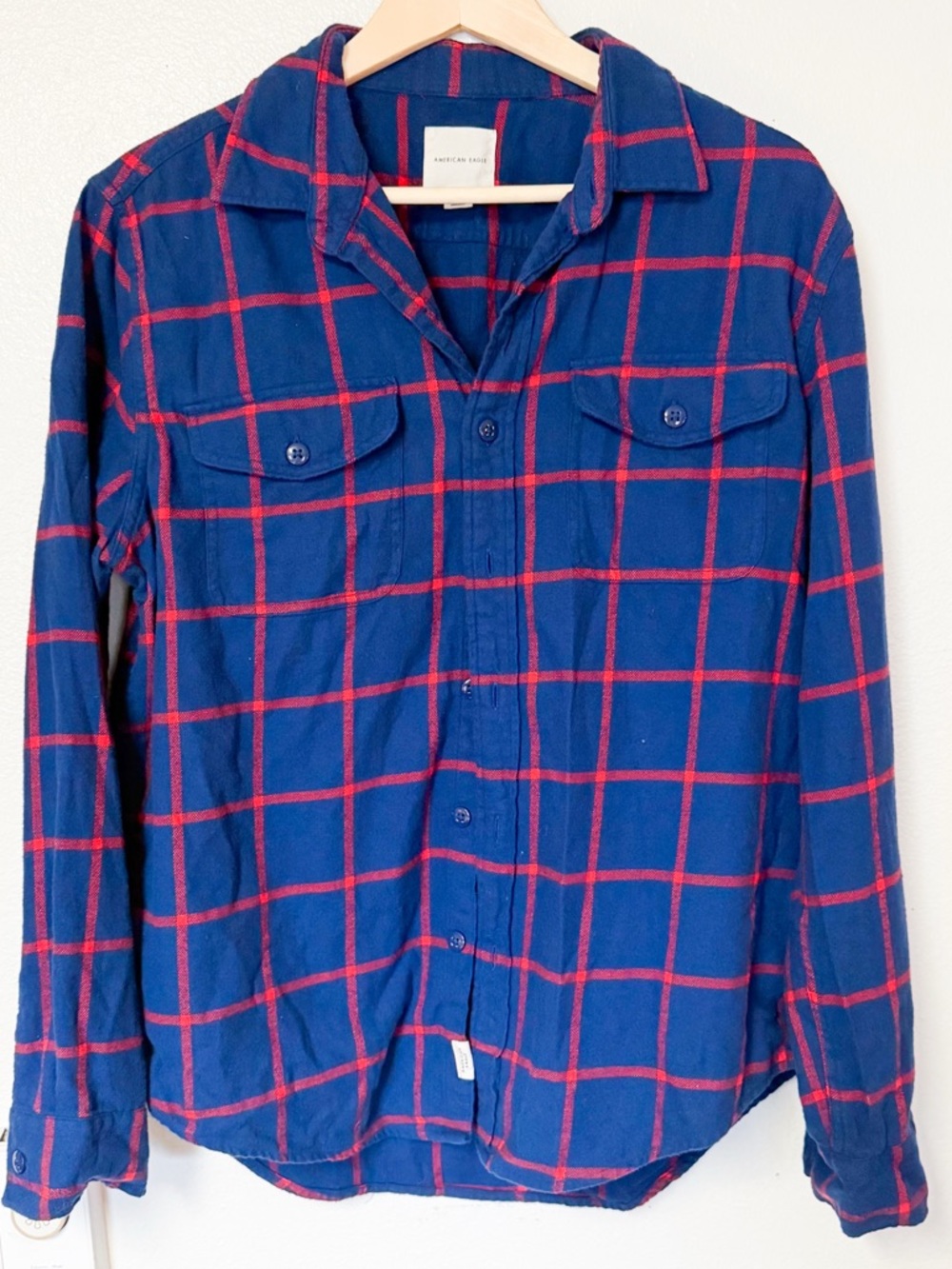 American Eagle Navy Red Plaid Flannel Button Down Shirt Men’s Large